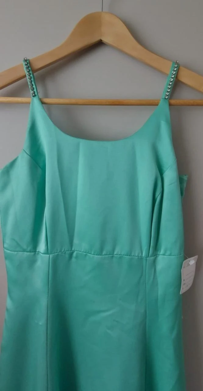 Robe de gala élégante vert menthe avec bretelles en strass, taille 36 – photo 2